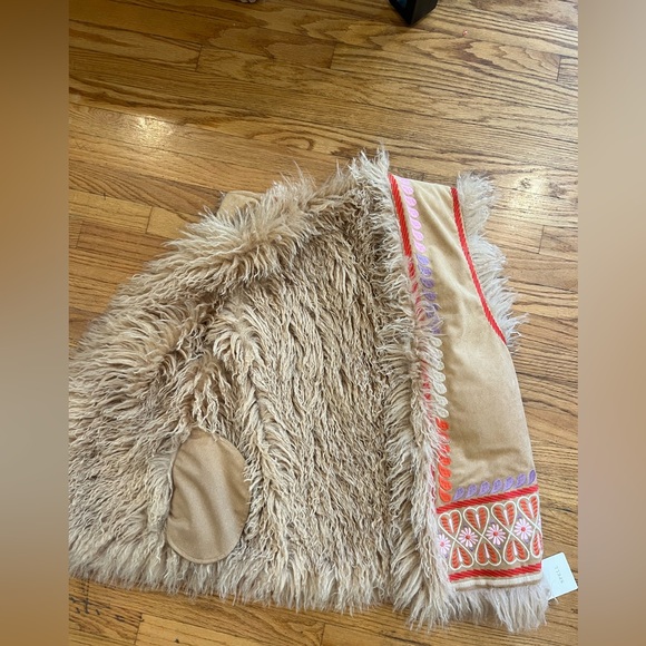 Spell Vest - Picture 3 of 6